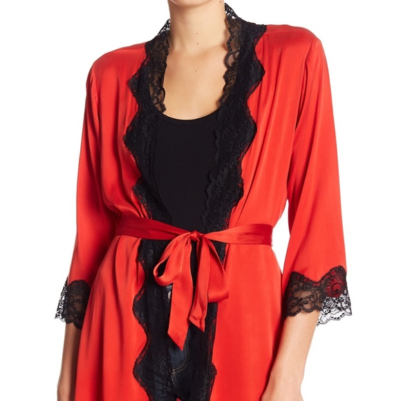 AO LA Alice & Olivia Briley Lace Combo Silk Robe - Picture 2 of 3